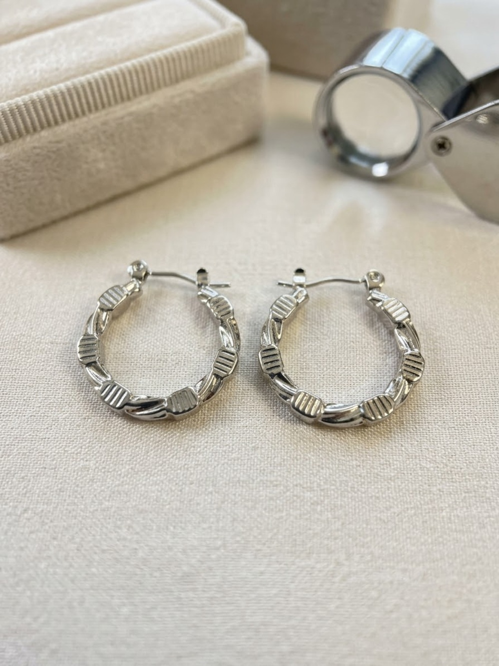 Stainless steel Textured Hoop Earrings - Silver